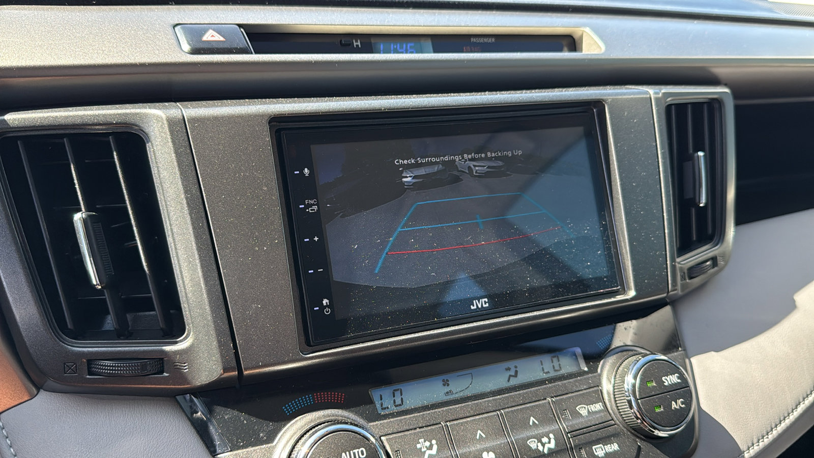 2015 Toyota RAV4 XLE photo 13