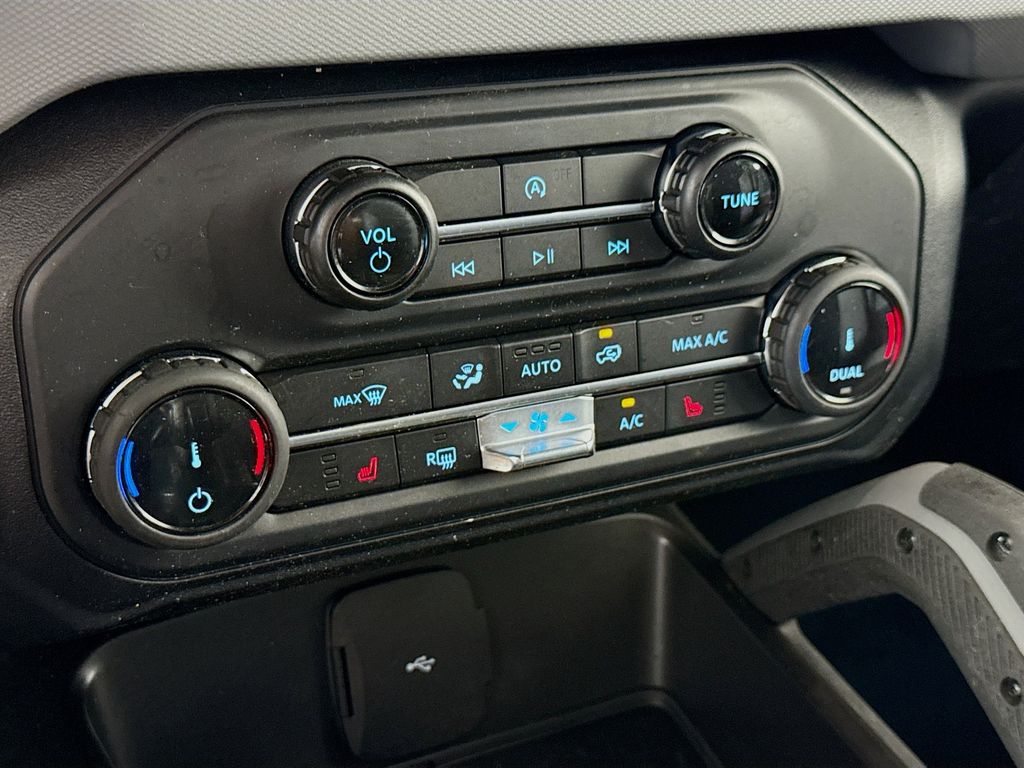 2022 Ford Bronco Big Bend photo 3