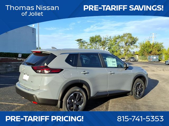 2026 Nissan Rogue SV photo 3