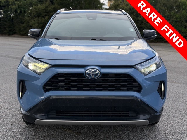 2022 Toyota RAV4 Hybrid XSE photo 2