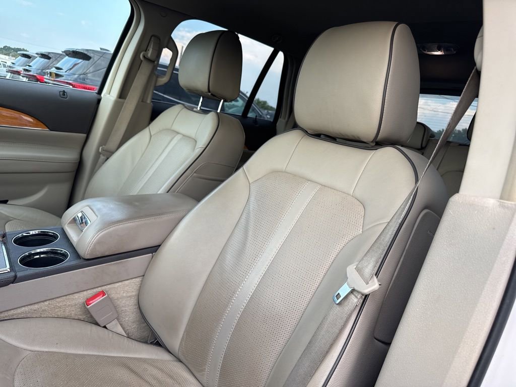 2015 Lincoln MKX Base photo 12