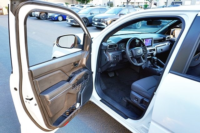 2024 Toyota Tacoma SR5 photo 32