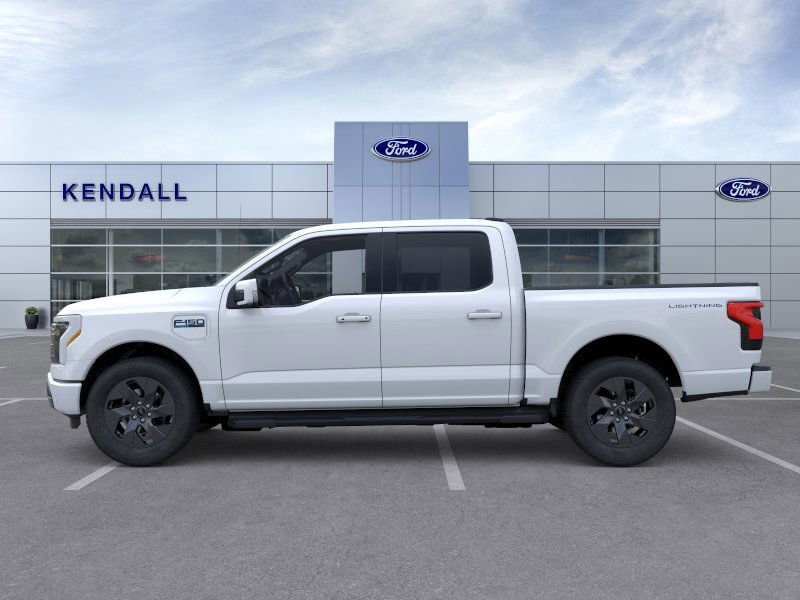 2025 Ford F-150 Lightning Lariat photo 2