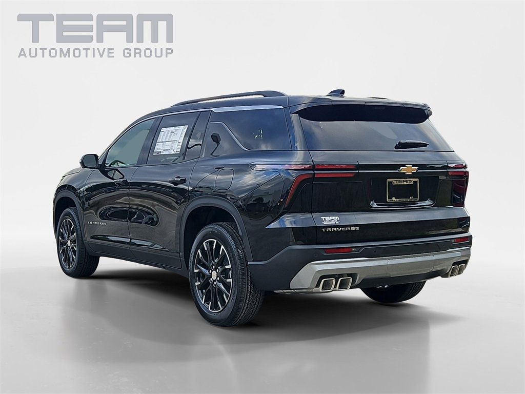 2026 Chevrolet Traverse photo 3