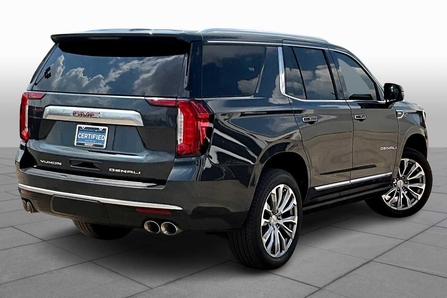 2021 Gmc Yukon Denali photo 3