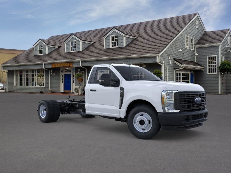 2025 Ford F-350 photo 3