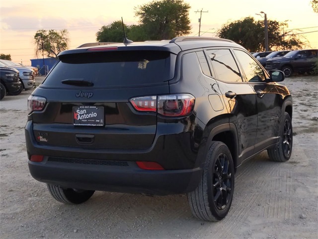 2026 Jeep Compass Latitude Altitude photo 7