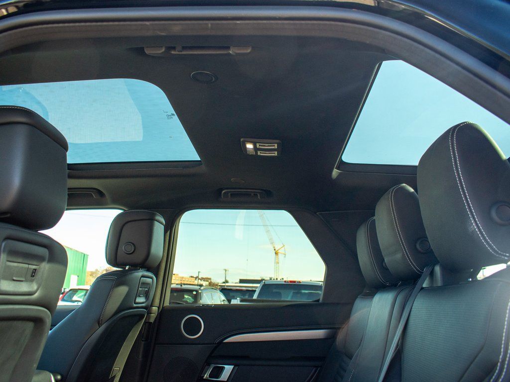 2024 Land Rover Discovery SE photo 29
