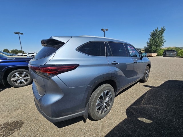 2022 Toyota Highlander XLE photo 4