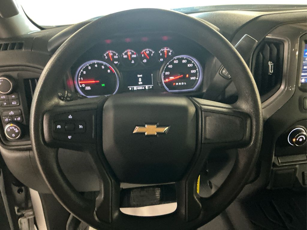 2020 Chevrolet Silverado 1500 Custom photo 12