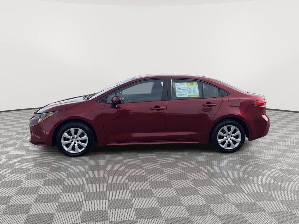 Used 2022 Toyota Corolla LE with VIN 5YFEPMAE6NP341452 for sale in Moses Lake, WA