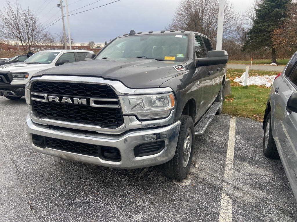 2022 Ram 3500 Tradesman photo 3