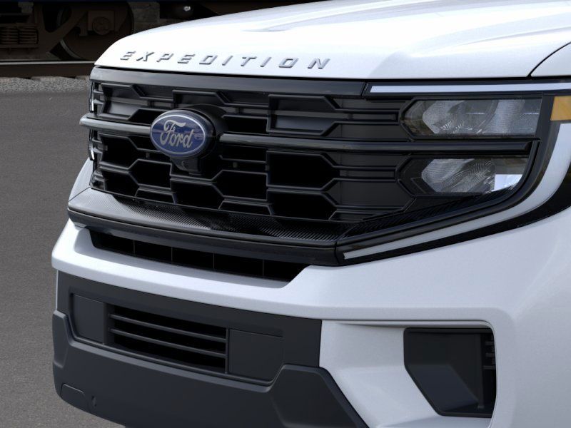 2025 Ford Expedition photo 13