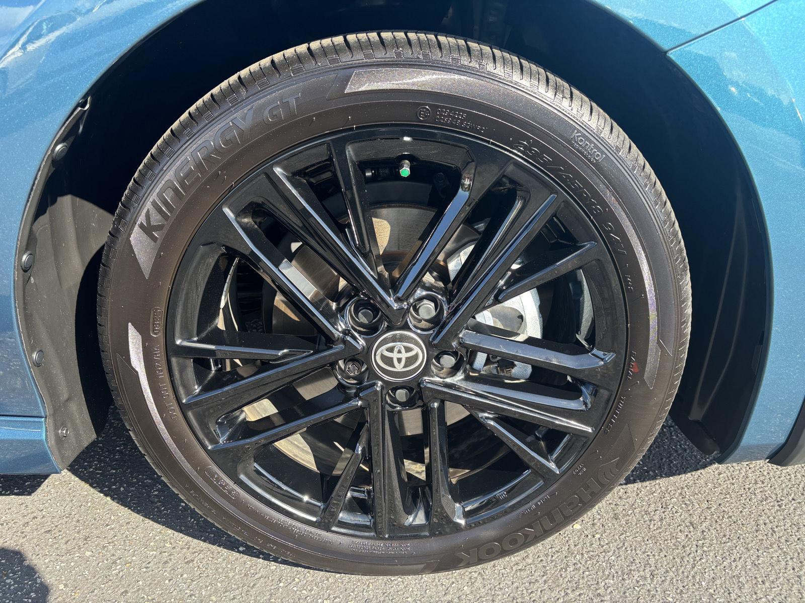 2025 Toyota Camry SE photo 9
