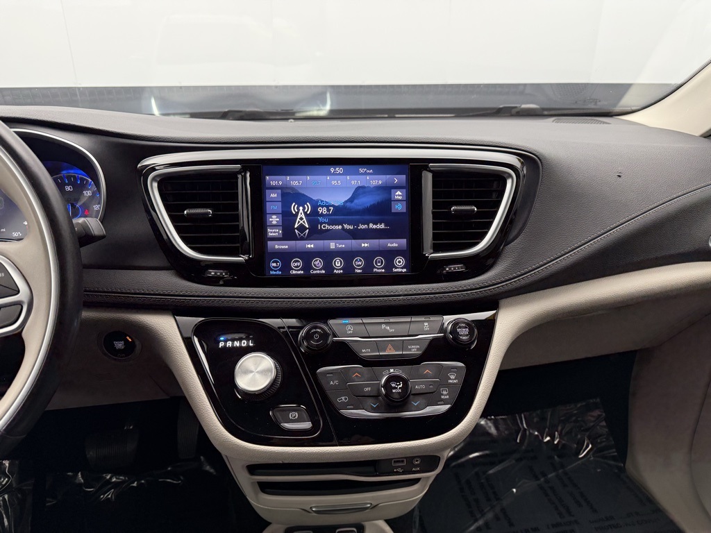 2020 Chrysler Pacifica Limited photo 4