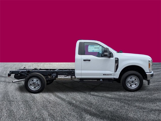 2026 Ford F-350 XL photo 3