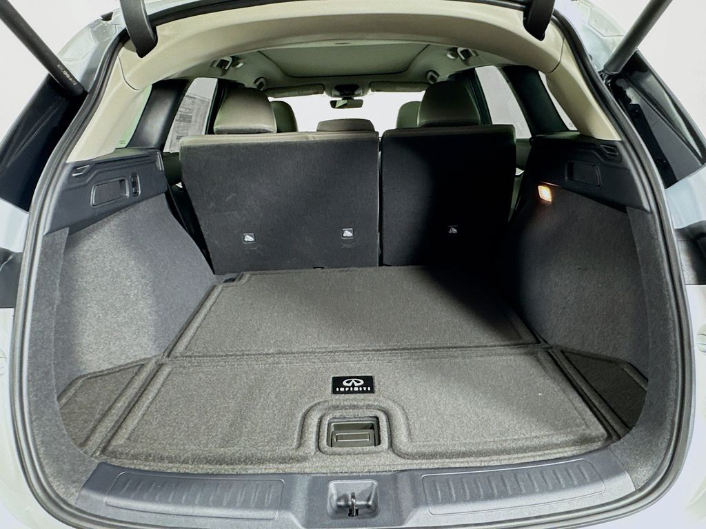 2025 Infiniti QX50 Luxe photo 29