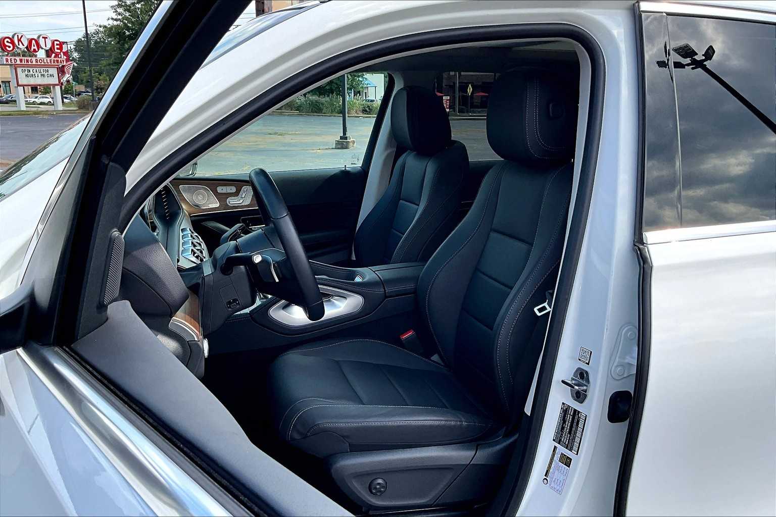 2025 Mercedes Benz GLE 350 4MATIC photo 7