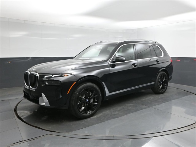 2026 BMW X7 40i's photo