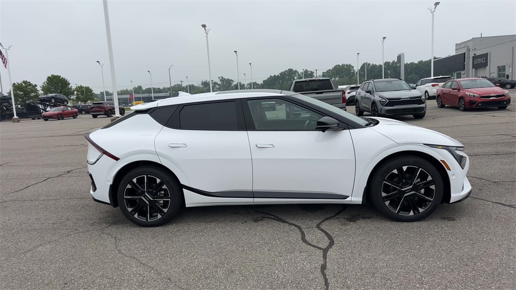 2025 Kia EV6 GT-Line photo 9