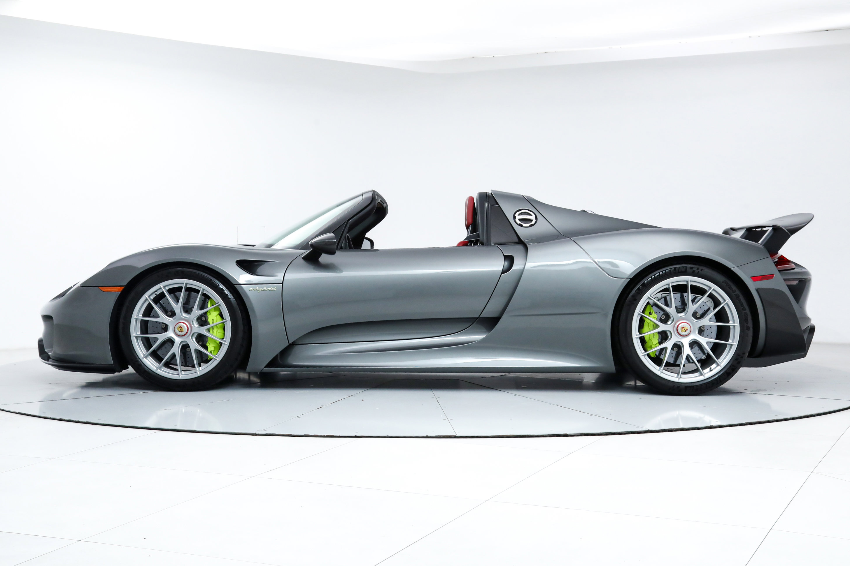 2015 Porsche 918 Spyder photo 4