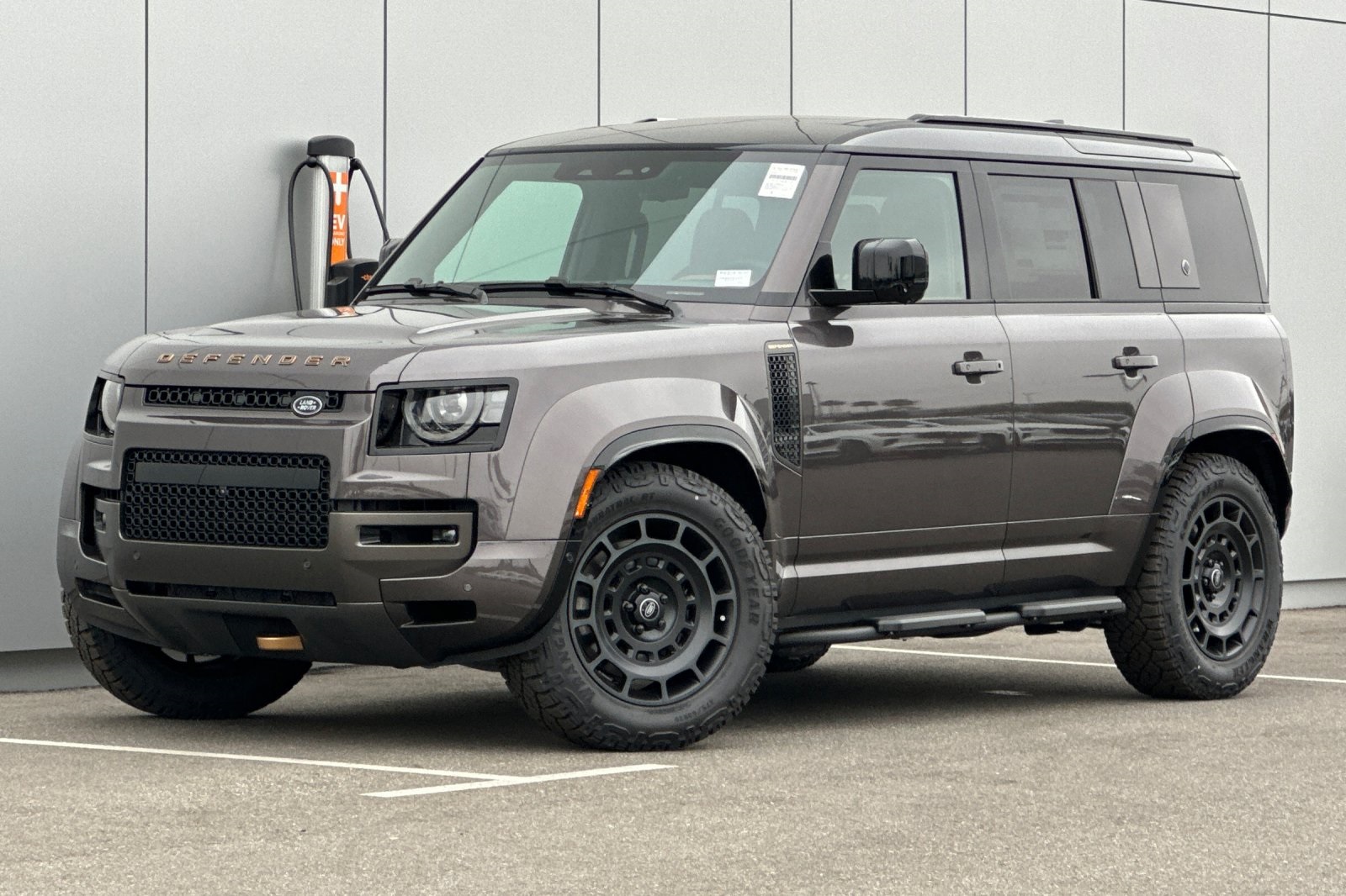 2025 Land Rover Defender