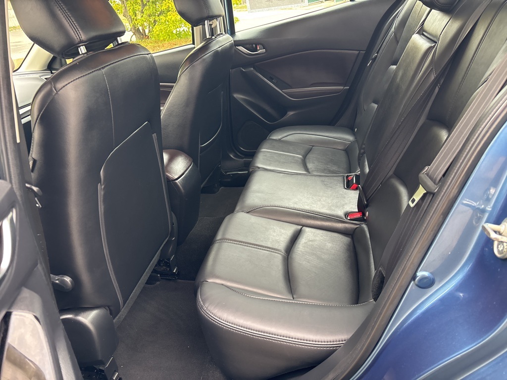 2018 Mazda Mazda3 Touring photo 6