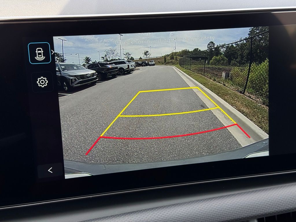 2026 Hyundai Tucson SE photo 3