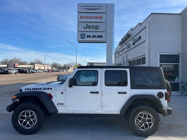 2024 Jeep Wrangler 4-Door Rubicon's photo