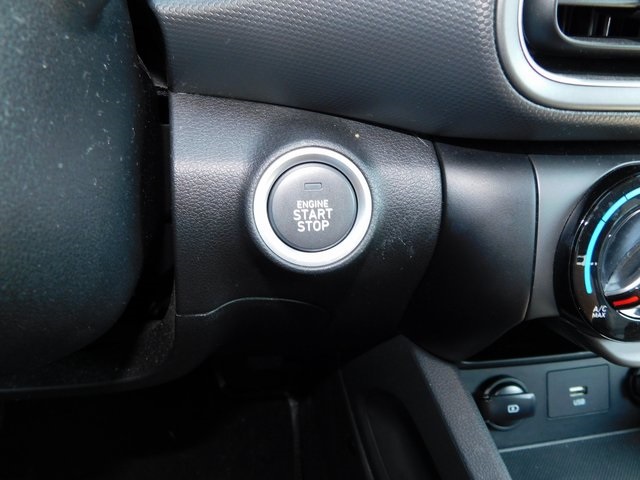 2022 Hyundai Kona SEL photo 29