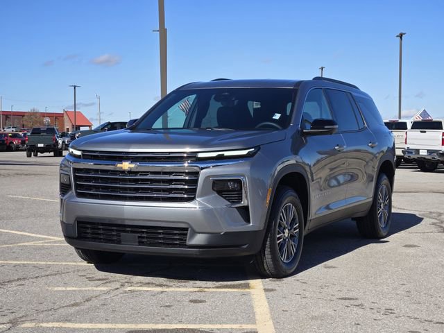 2026 Chevrolet Traverse photo 2