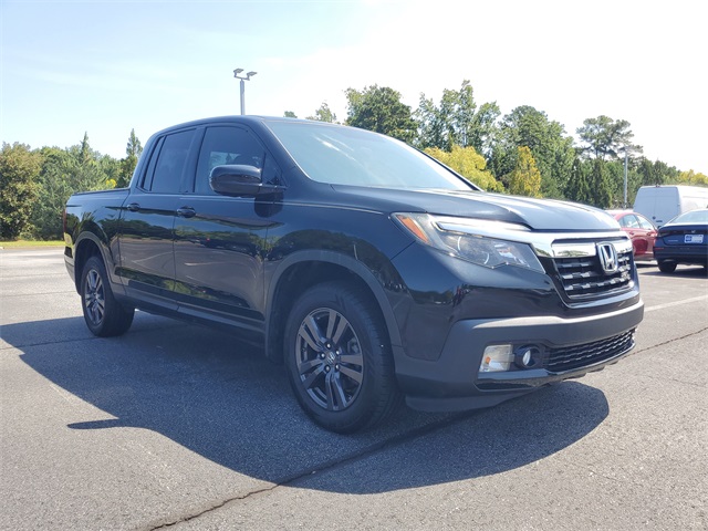 2019 Honda Ridgeline Sport photo 2