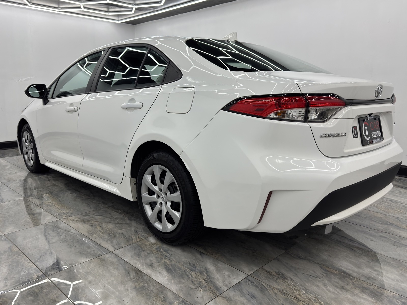 2022 Toyota Corolla LE photo 4