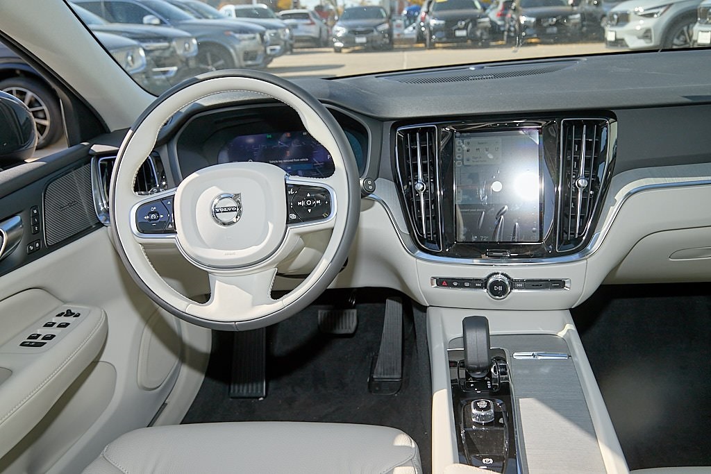 2026 VOLVO V60CC - Image 22