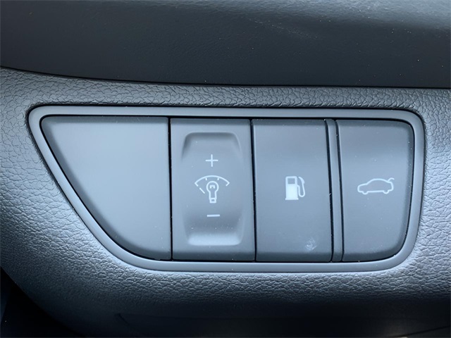 2025 Genesis G70 2.5T photo 35