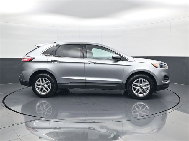 2024 Ford Edge SEL photo 4