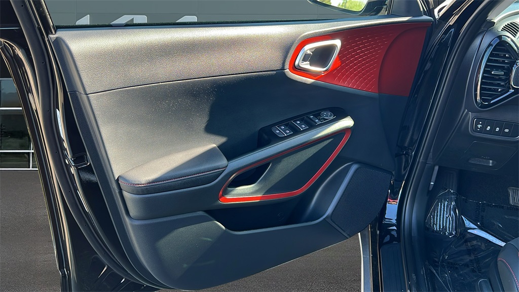 2025 Kia Soul GT-Line photo 20