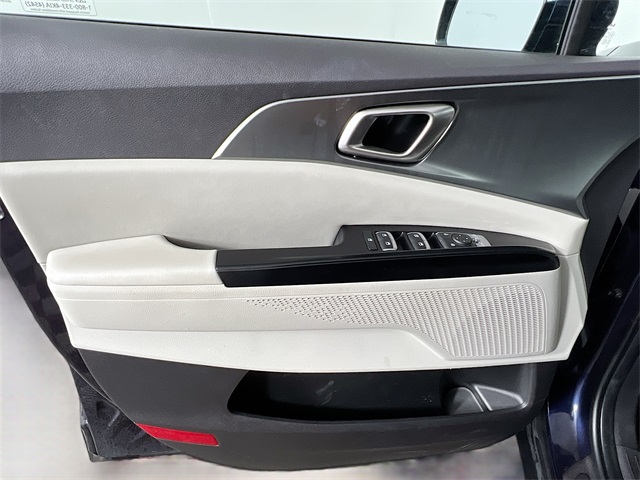 2024 Kia Carnival LX photo 24