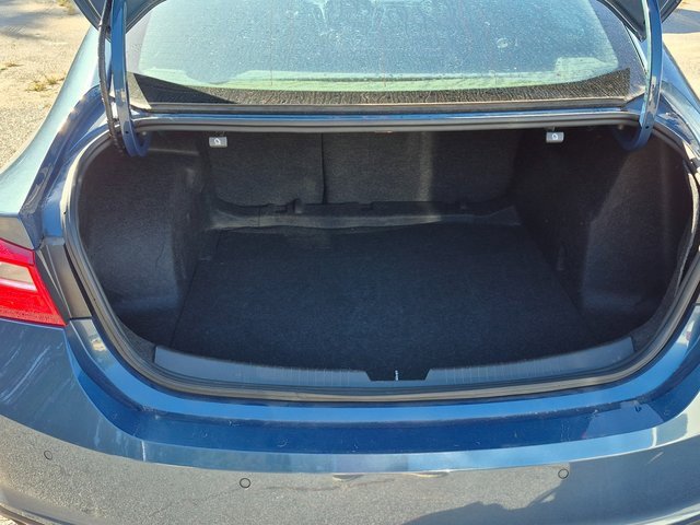 2024 Chevrolet Malibu 1LT photo 3
