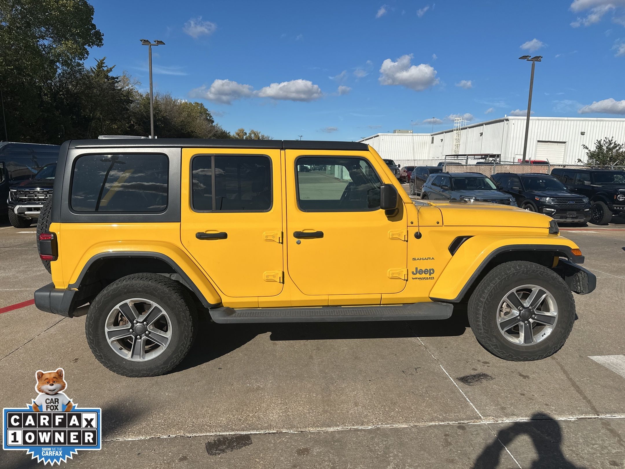 2020 Jeep Wrangler Unlimited Sahara photo 3