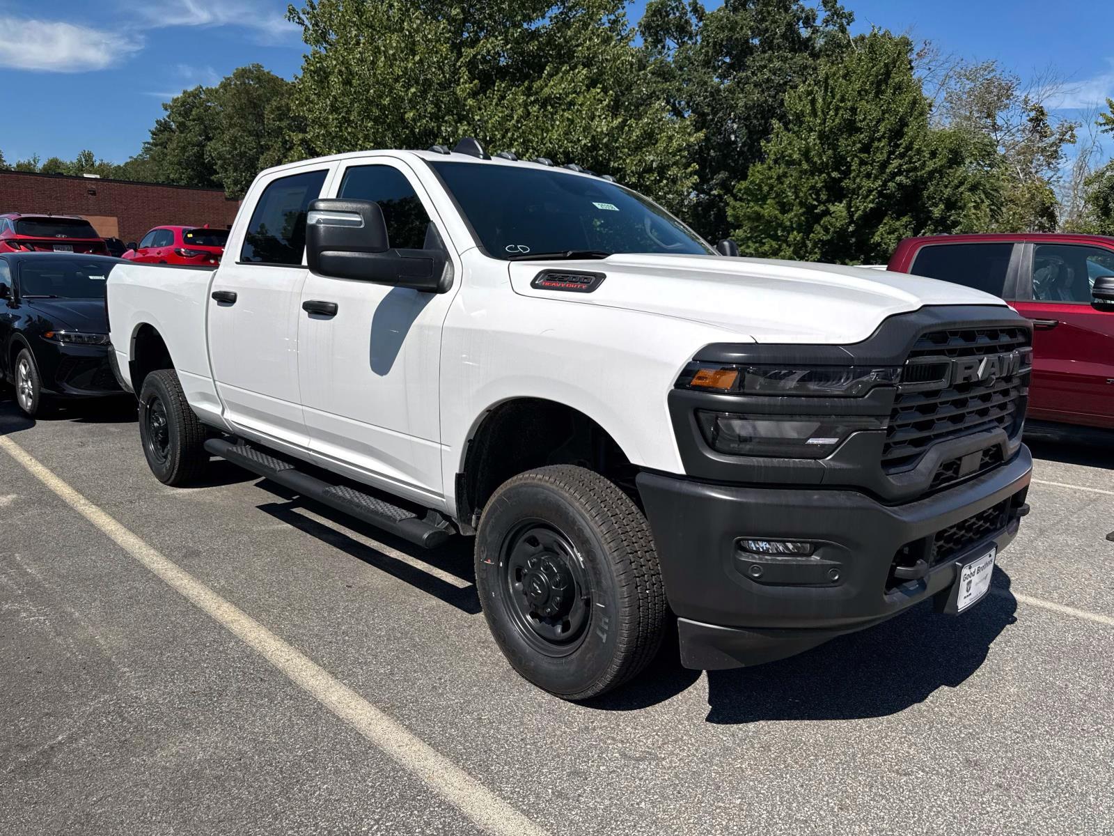 2025 Ram 2500 Tradesman photo 3