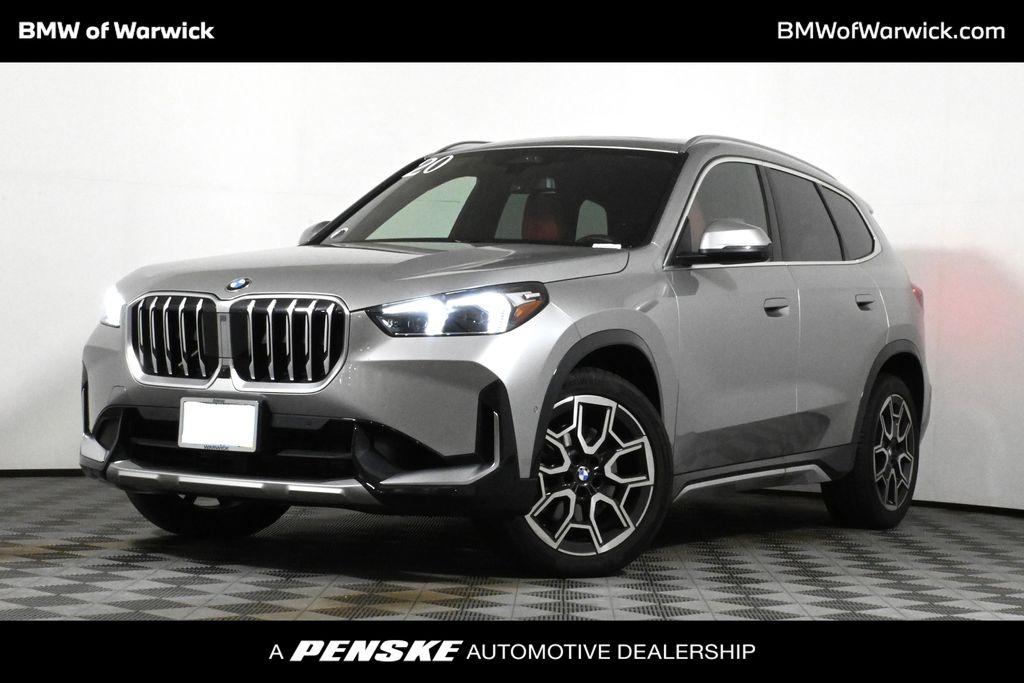 2025 BMW X1 28i's photo