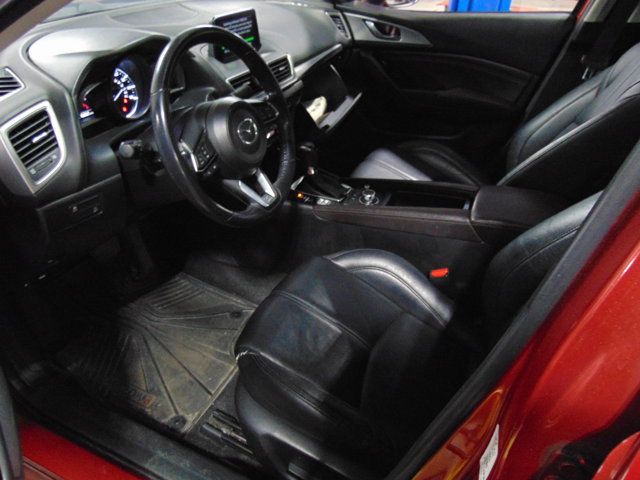 2018 Mazda Mazda3 Touring photo 4