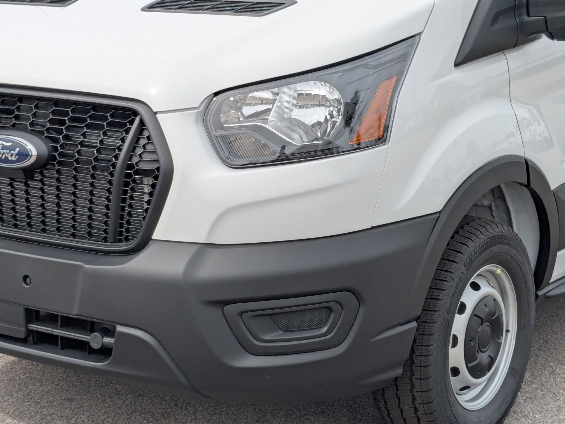 2025 Ford Transit photo 2