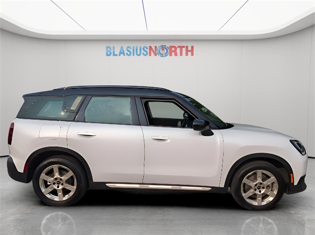 2025 Mini Cooper S ALL4 photo 5