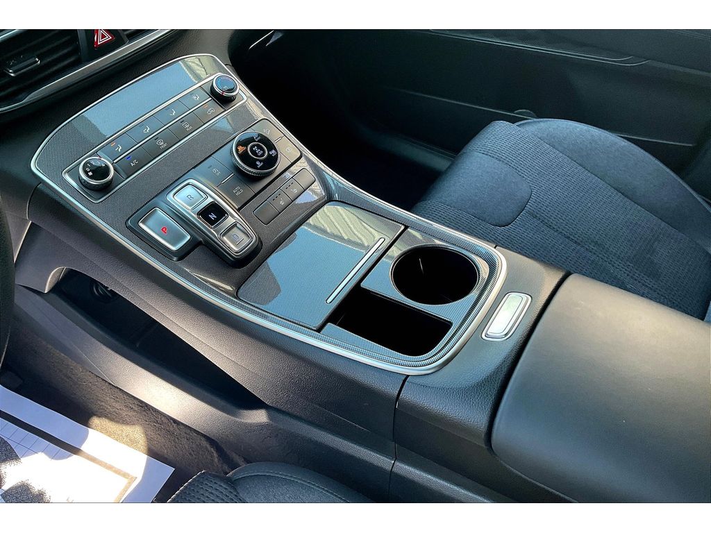 2022 Hyundai Santa Fe SEL photo 16