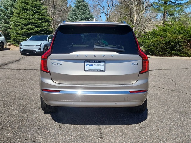 2025 Volvo XC90 Plus photo 4
