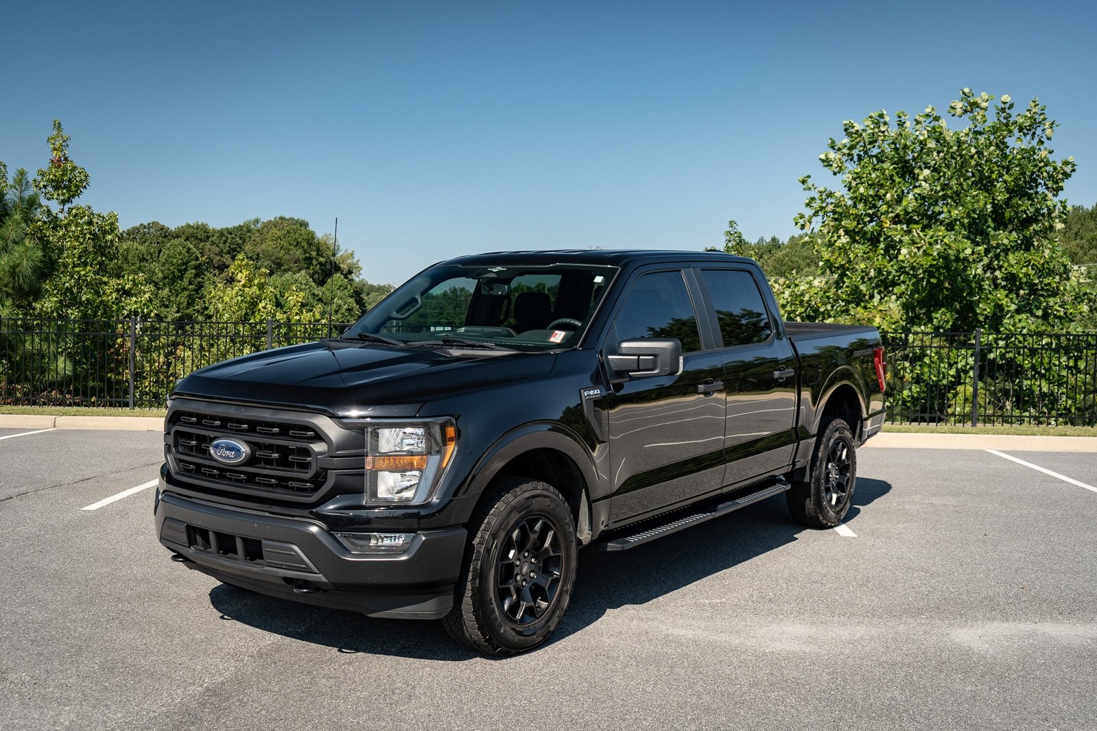 2023 Ford F-150 XL photo 3