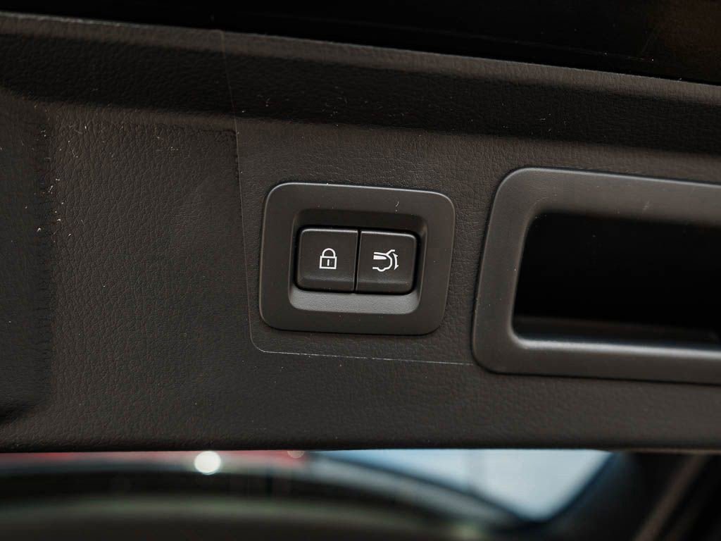 2025 Mazda CX-50 Preferred photo 8