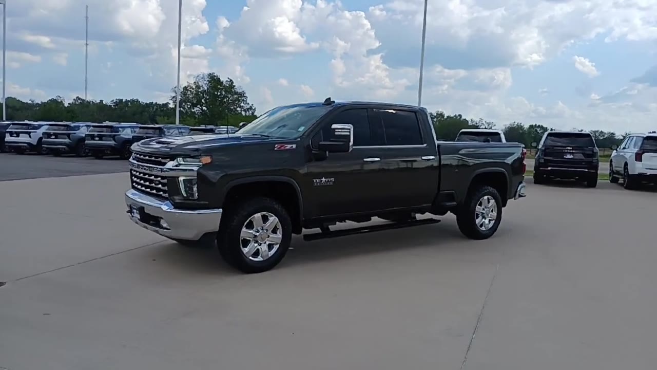 2022 Chevrolet Silverado 2500HD LTZ photo 4